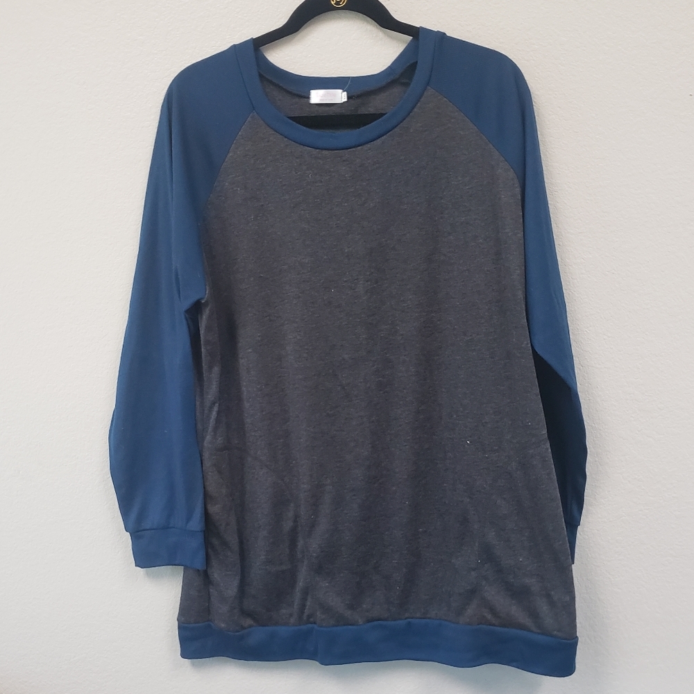 Blue Tide tunic sweatshirt, size XXL. Blue and gray